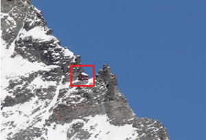 Pondok Sulvay Hut di bibir Matterhorn