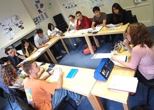 Belajar bahasa Inggris dalam kelas