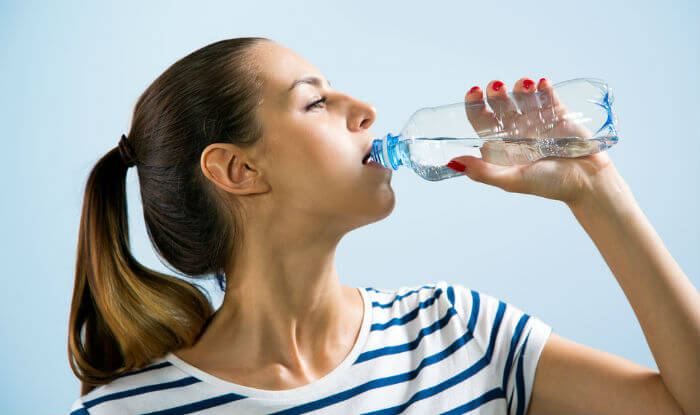 Kebiasaan sehat minum air putih